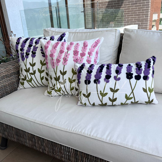 Funda de Cojín Bordada Lavanda Morada