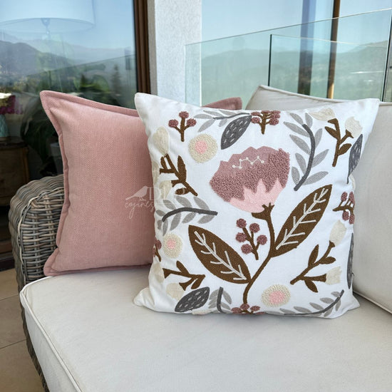 Funda de Cojin Rose Garden Bordado Flores