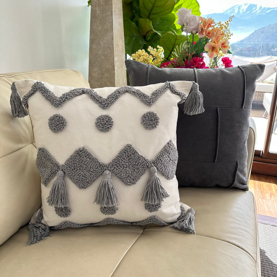 Funda de Cojin Atacama Gris Terciopelo Agamuzado