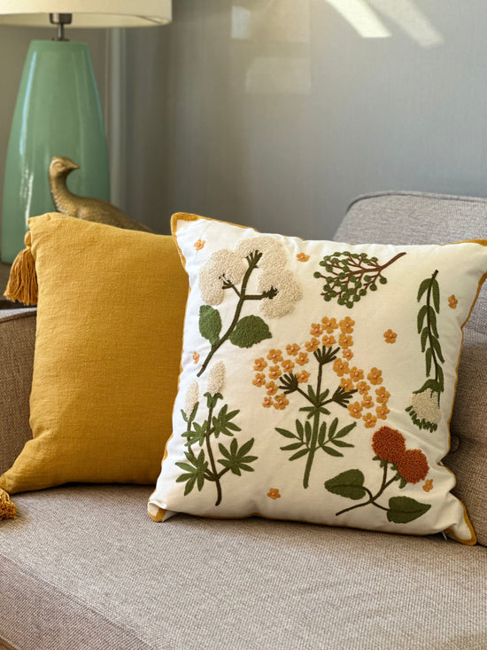 Funda de Cojin Bordado Emma